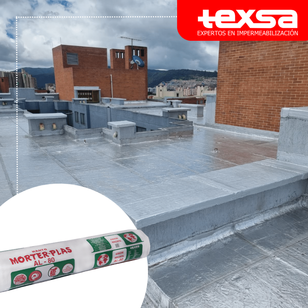 Manto asfáltico impermeabilizante Morterplas Texsa, línea premium con acabado superior en foil de aluminio, para impermeabilizar cubiertas no transitables